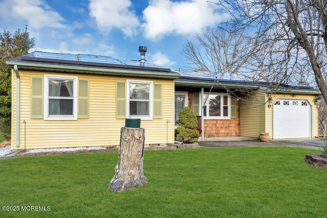 9 Apple Lane, Whiting, NJ 08759