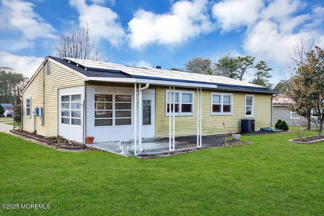 9 Apple Lane, Whiting, NJ 08759