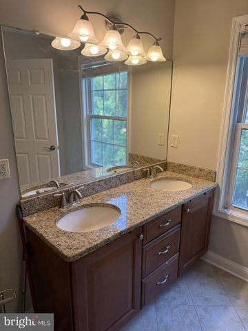 75 TANSBORO RD, Berlin, NJ 08009