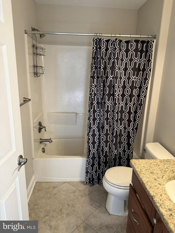 75 TANSBORO RD, Berlin, NJ 08009