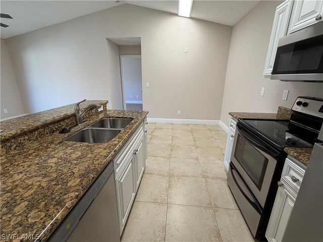 2214 Arbour Walk CIR 2024, Naples, FL 34109