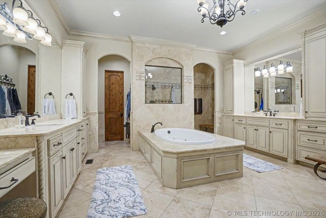7035 E 118th Street S, Bixby, OK 74008