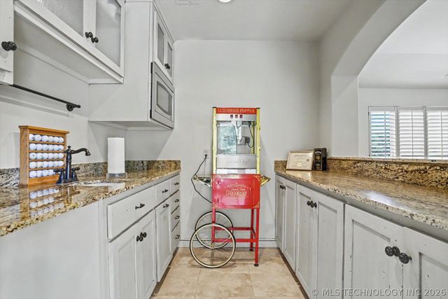 7035 E 118th Street S, Bixby, OK 74008