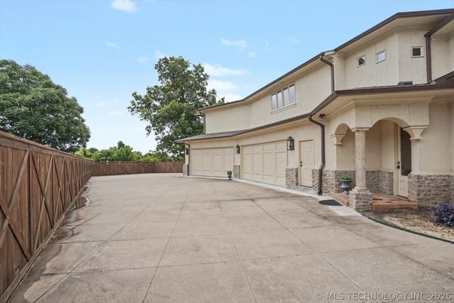 7035 E 118th Street S, Bixby, OK 74008