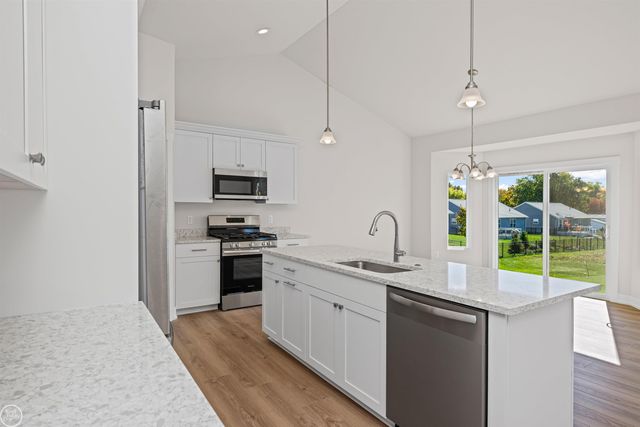 1156 Julian Court, Waterford Twp, MI 48327