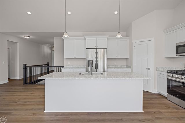 1156 Julian Court, Waterford Twp, MI 48327