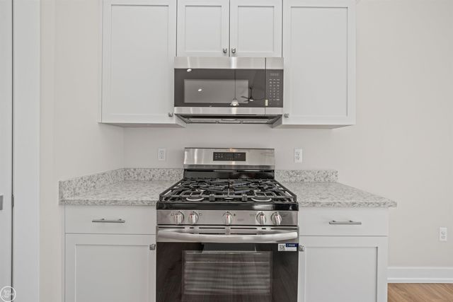1156 Julian Court, Waterford Twp, MI 48327