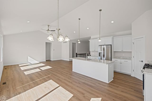 1156 Julian Court, Waterford Twp, MI 48327