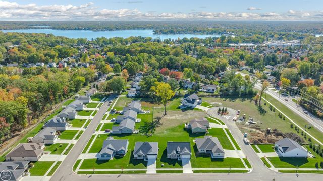 1156 Julian Court, Waterford Twp, MI 48327