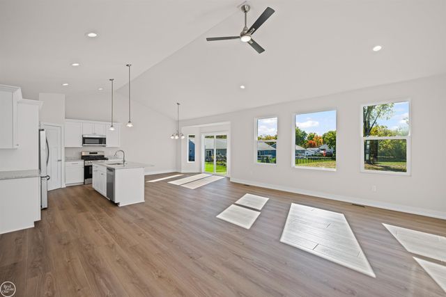 1156 Julian Court, Waterford Twp, MI 48327