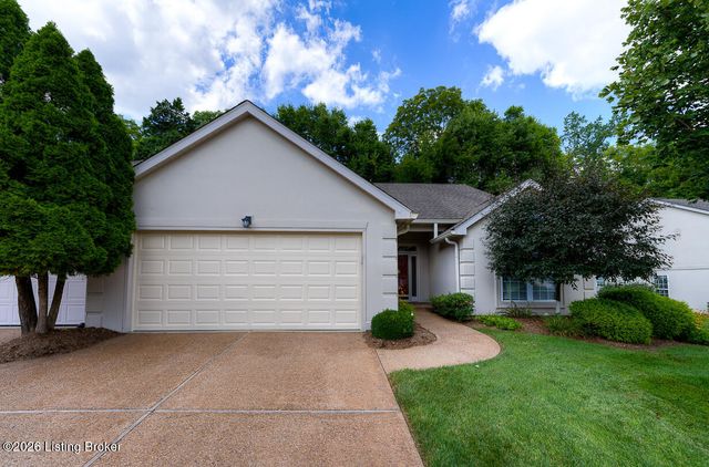 533 Village Lake Dr, Louisville, KY 40245