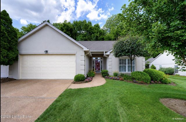 533 Village Lake Dr, Louisville, KY 40245