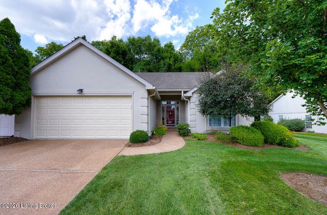 533 Village Lake Dr, Louisville, KY 40245