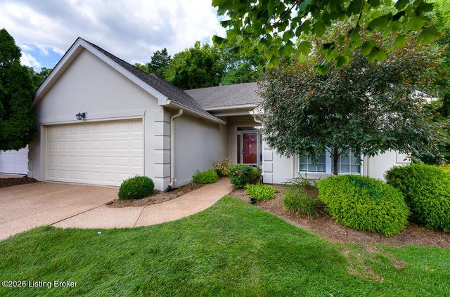 533 Village Lake Dr, Louisville, KY 40245