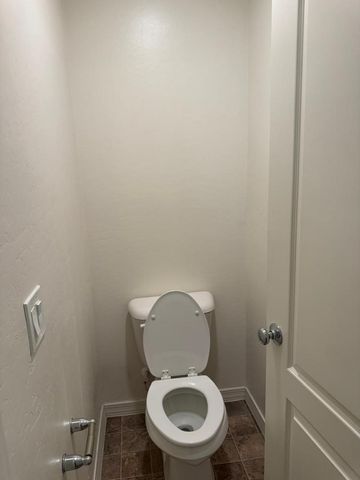 9410 S 34th Lane, Laveen, AZ 85339