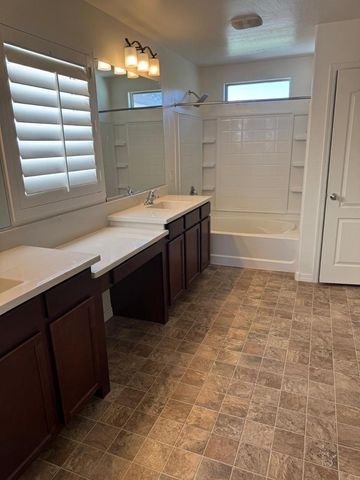 9410 S 34th Lane, Laveen, AZ 85339