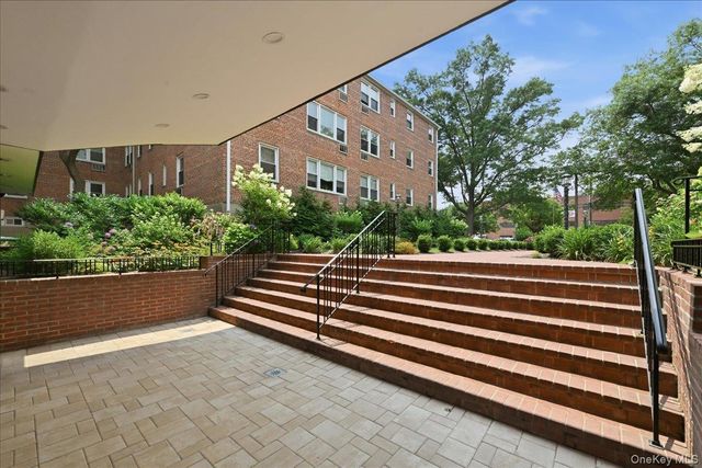 280 Atlantic Avenue 132, East Rockaway, NY 11518