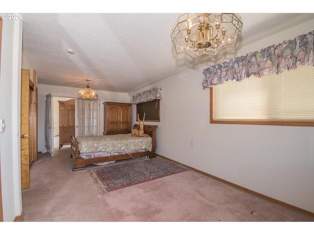 13212 Se LUCILLE St, Happy Valley, OR 97086