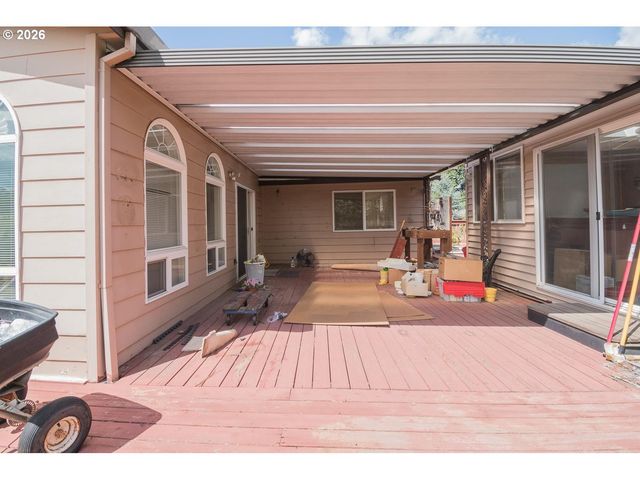 13212 Se LUCILLE St, Happy Valley, OR 97086