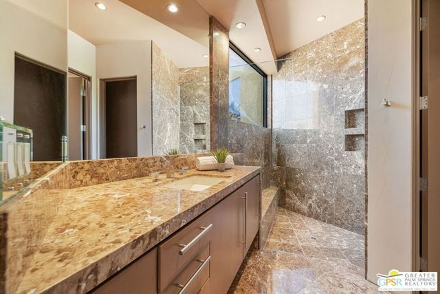 4 Paradise Cove Court, Rancho Mirage, CA 92270