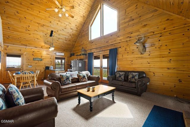 936 Buck Way, Sevierville, TN 37876