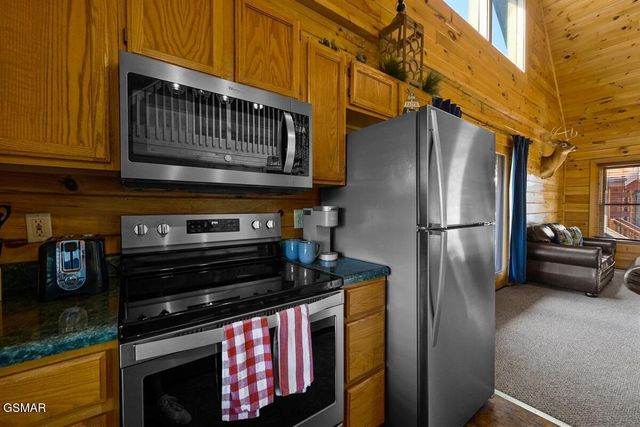 936 Buck Way, Sevierville, TN 37876