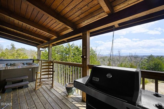 936 Buck Way, Sevierville, TN 37876