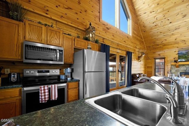 936 Buck Way, Sevierville, TN 37876