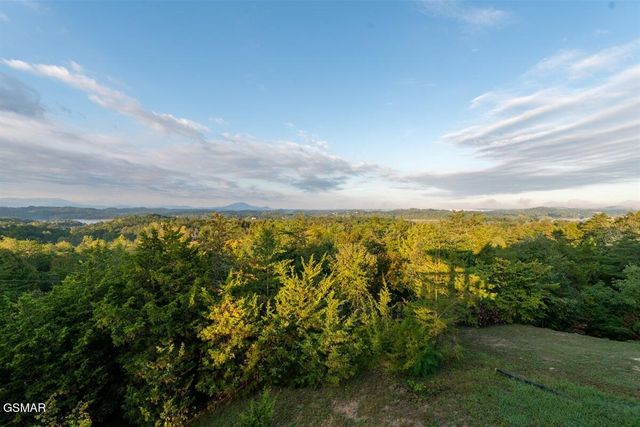 936 Buck Way, Sevierville, TN 37876