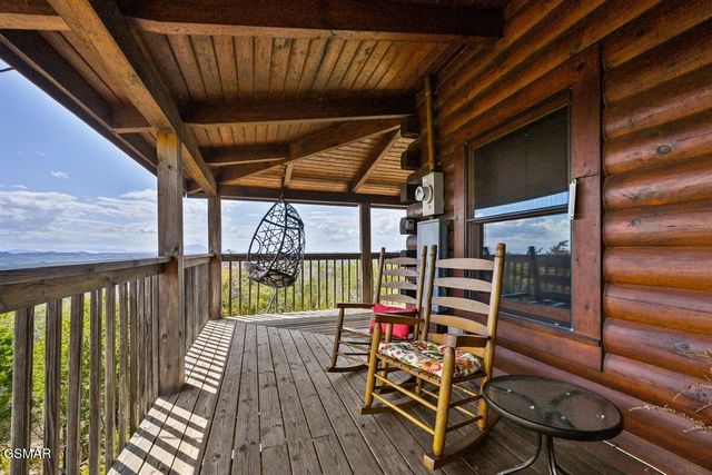 936 Buck Way, Sevierville, TN 37876