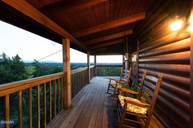 936 Buck Way, Sevierville, TN 37876