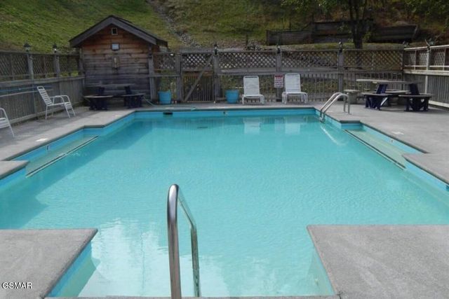 936 Buck Way, Sevierville, TN 37876