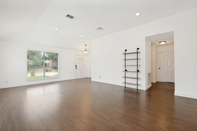 4232 Osborn Road, Dallas, TX 75227