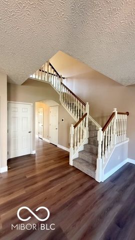 8040 Windham Lake Way, Indianapolis, IN 46214