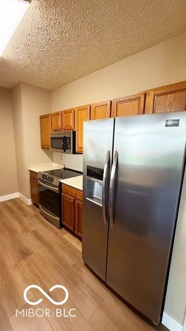 8040 Windham Lake Way, Indianapolis, IN 46214