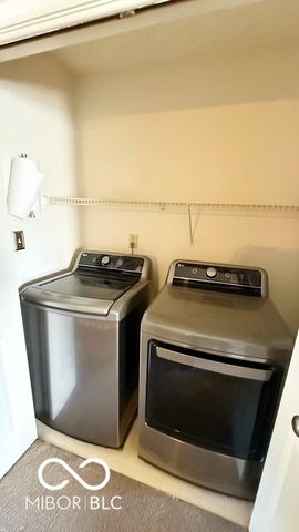 8040 Windham Lake Way, Indianapolis, IN 46214