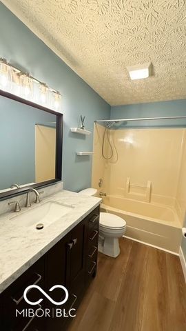 8040 Windham Lake Way, Indianapolis, IN 46214