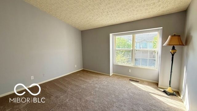 8040 Windham Lake Way, Indianapolis, IN 46214