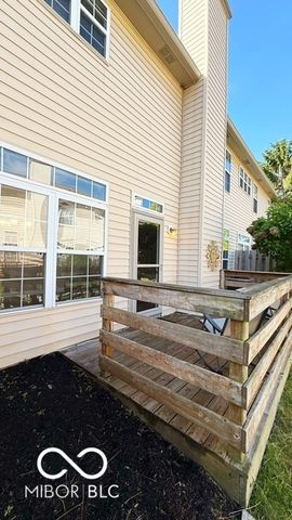8040 Windham Lake Way, Indianapolis, IN 46214