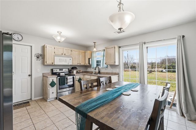 170 Orchard Drive, Gentry, AR 72734