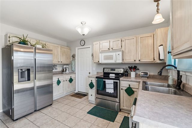 170 Orchard Drive, Gentry, AR 72734