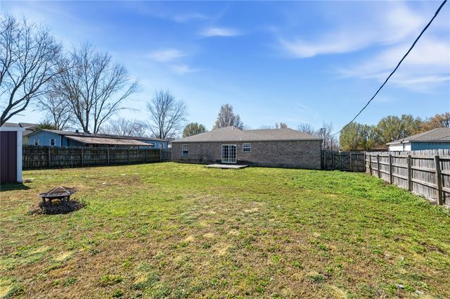 170 Orchard Drive, Gentry, AR 72734