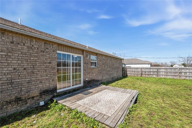 170 Orchard Drive, Gentry, AR 72734