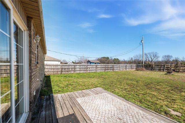 170 Orchard Drive, Gentry, AR 72734