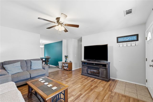 170 Orchard Drive, Gentry, AR 72734