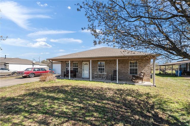 170 Orchard Drive, Gentry, AR 72734