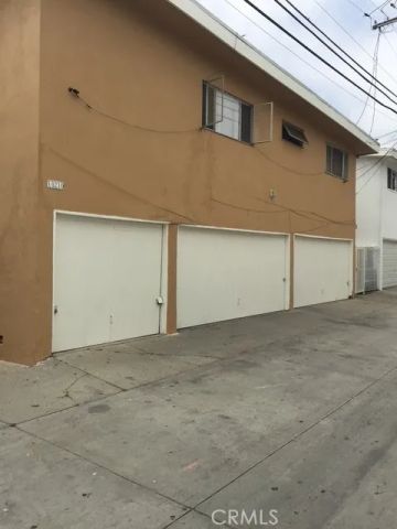 10210 S 10th, Inglewood, CA 90303