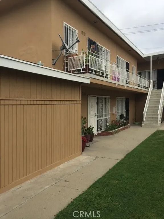 10210 S 10th, Inglewood, CA 90303