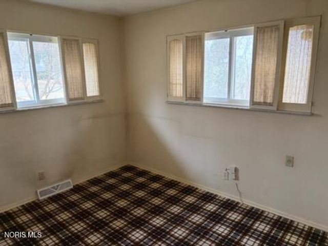 1936 W Crest Drive, Toledo, OH 43614