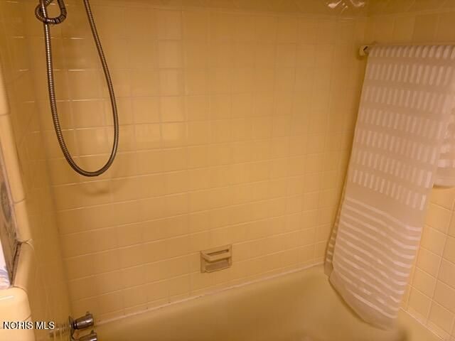 1936 W Crest Drive, Toledo, OH 43614